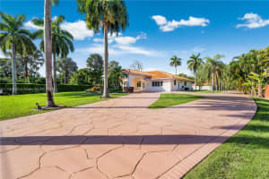 11841 SW 45th St, Miami, FL 33175, Sold 04/25/25
