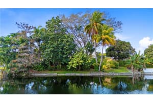 17911 NW 77th Ct, Hialeah, FL 33015, Sold 05/06/25