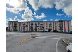 6820 W Flagler St 101, Miami