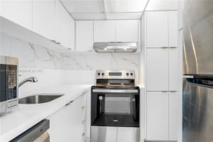 1000 West Ave APT 1008, Miami Beach, FL 33139, - MLS#A11740756