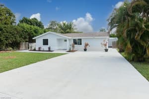 27225 Belle Rio Dr, Bonita Springs, FL 34135, Sold 02/19/25