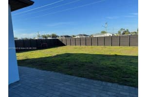 512 NE Juanita Pl, Cape Coral, FL 33909, - MLS#A11740922