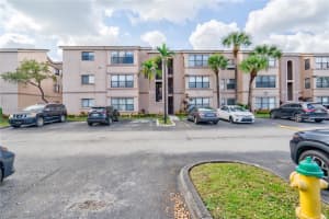 2866 S University Dr 5307, Davie