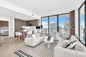 88 SW 7th St Apt 3611, Miami, FL 33130, Sold 05/08/25