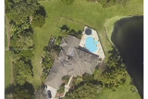 2400 Nw Lakeridge Dr, Palm City