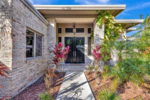 2400 NW Lakeridge Dr, Palm City, FL 34990, - MLS#A11741059