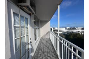 1300 Lincoln Rd, Miami Beach, FL 33139, Sold 03/11/25