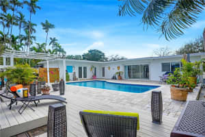 1131 Falcon Ave, Miami Springs, FL 33166, Sold 04/24/25