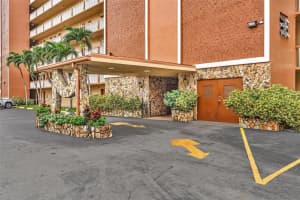 501 NE 14th Ave, Hallandale Beach, FL 33009, Sold 05/07/25
