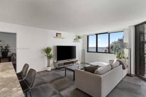 540 Brickell Key Dr 1519, Miami