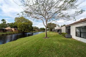 7902 NW 10th St, Plantation, FL 33322, Sold 03/27/25