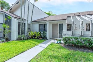 7902 NW 10th St, Plantation, FL 33322, Sold 03/27/25