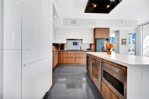 2100 Park Ave, Miami Beach, FL 33139, Sold 03/17/25