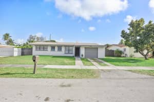 9570 Jamaica Dr, Cutler Bay, FL 33189, Sold 08/29/25