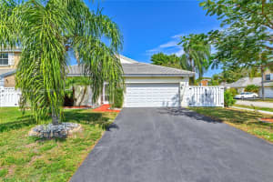 5212 NW 53rd Cir, Pompano Beach, FL 33073, Sold 05/27/25
