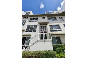 6661 NW 105th Ct, Doral, FL 33178, Sold 02/25/25