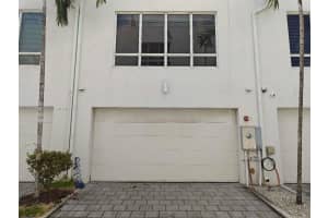 6661 NW 105th Ct, Doral, FL 33178, Sold 02/25/25