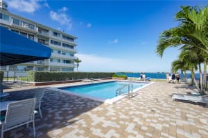 1700 NE 105th St APT 512, Miami Shores, FL 33138, - MLS#A11741983