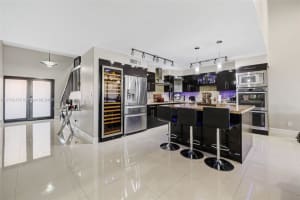 10830 N Golfview Dr, Pembroke Pines, FL 33026, Sold 03/18/25