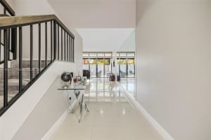 10830 N Golfview Dr, Pembroke Pines, FL 33026, Sold 03/18/25