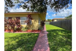 2031 NE 167th St #2, North Miami Beach, FL 33162, - MLS#A11742148