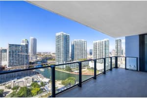 68 Se 6th St 2010, Miami