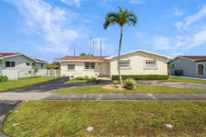 10351 SW 37th St, Miami, FL 33165, Sold 04/25/25