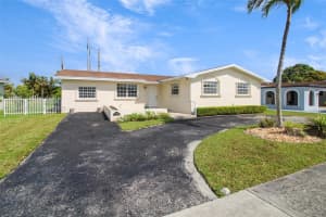 10351 SW 37th St, Miami, FL 33165, Sold 04/25/25