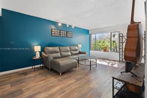 1149 NW 13th St APT 9, Boca Raton, FL 33486, Sold 04/29/25
