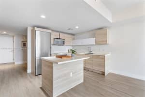 16385 Biscayne Blvd, North Miami Beach, FL 33160, Sold 05/27/25