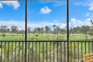 20335 W Country Club Dr 308, Aventura
