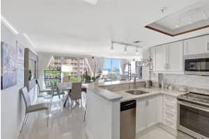 2951 S Bayshore Dr 907/909, Miami