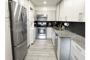 10000 NW 80th Ct, Hialeah Gardens, FL 33016, Sold 03/20/25