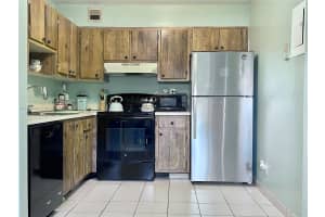 9925 NW 68th Pl APT 208, Tamarac, FL 33321, Sold 08/25/25