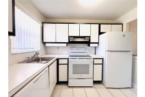 2871 Sunrise Lakes Dr W #102, Sunrise, FL 33322, Sold 07/03/25