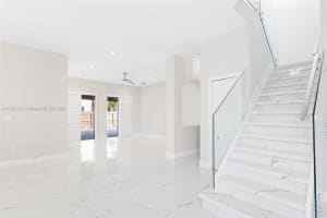 8851 NW 181st St, Hialeah, FL 33018, Sold 05/08/25