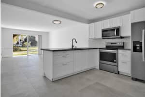 8107 SW 72nd Ave APT 112E, Miami, FL 33143, Sold 05/30/25