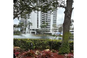 19101 Ne 36th Ct 304, Aventura