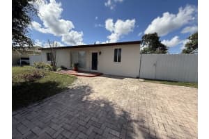 2271 Sw 42nd Way Fort Lauderdale, FL 33317 - MLS#A11742925