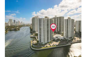 20515 E Country Club Dr 849, Aventura