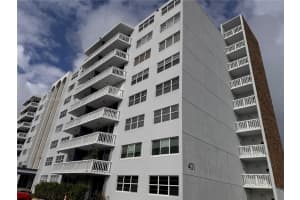 401 NE 14th Ave, Hallandale Beach, FL 33009, Sold 04/14/25