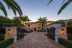 8955 Sw 63rd Ct, Pinecrest