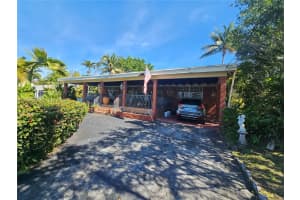 13899 S Biscayne River Dr, Miami, FL 33161, Sold 04/04/25