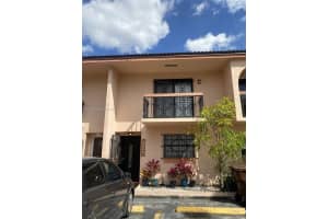 5215 W 25th Ct 804, Hialeah