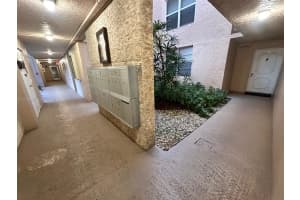 9481 Evergreen Pl, Davie, FL 33324, Sold 05/27/25