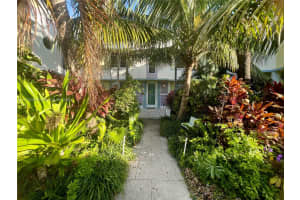 835 10th St, Miami Beach, FL 33139, Sold 03/19/25