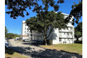 8750 N Sherman Cir 102, Miramar