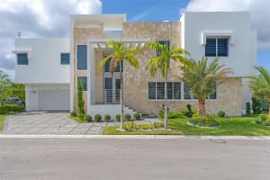 10393 NW 67th Terrace, Doral, FL 33178, Sold 04/02/25