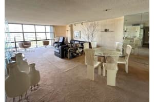 6423 Collins Ave 809 Miami Beach, FL 33141 - MLS#A11743547