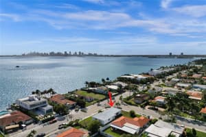 1701 S Treasure Dr, North Bay Village, FL 33141, Sold 05/15/25